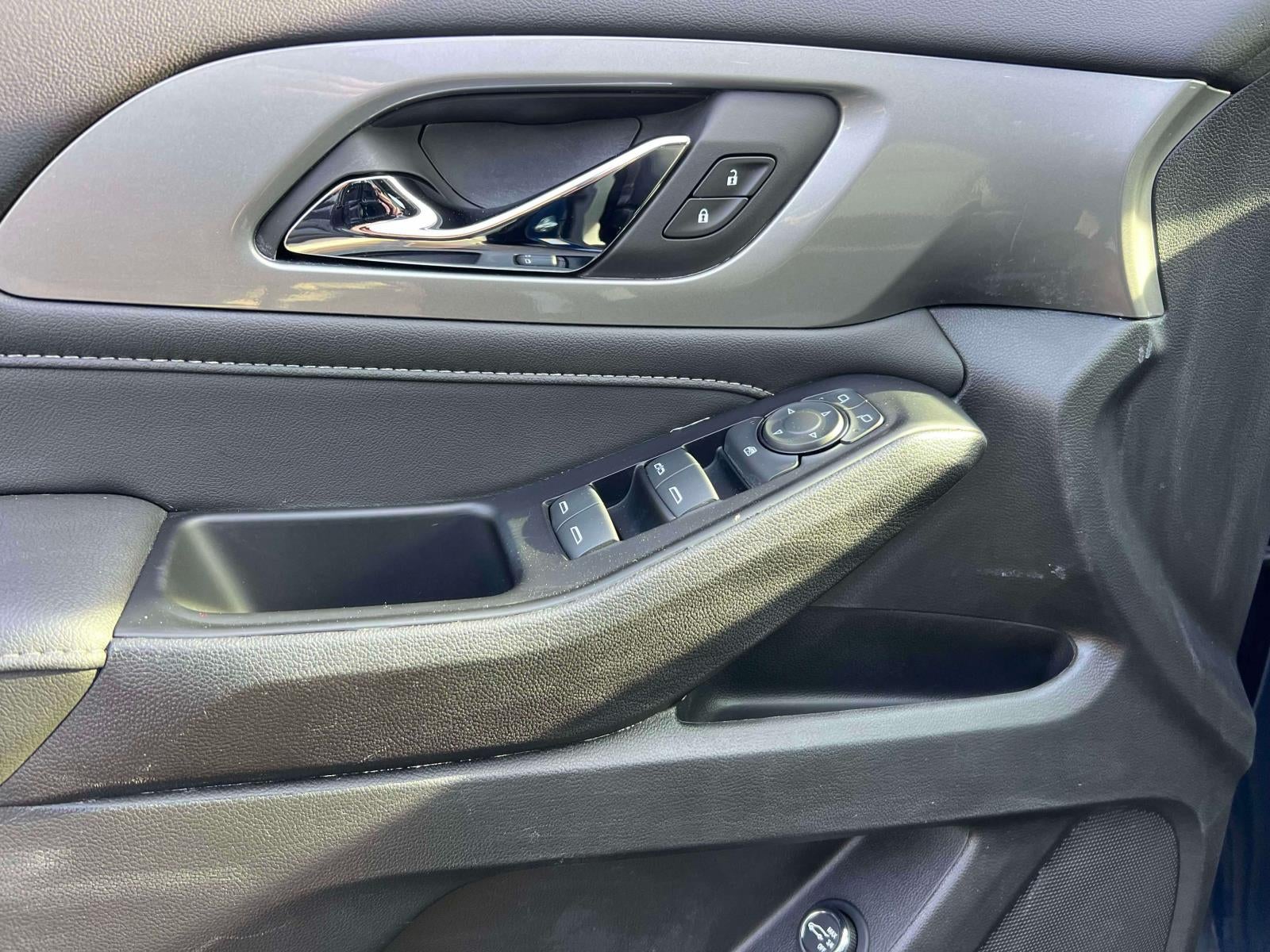 2023 Chevrolet Traverse FWD LT Cloth
