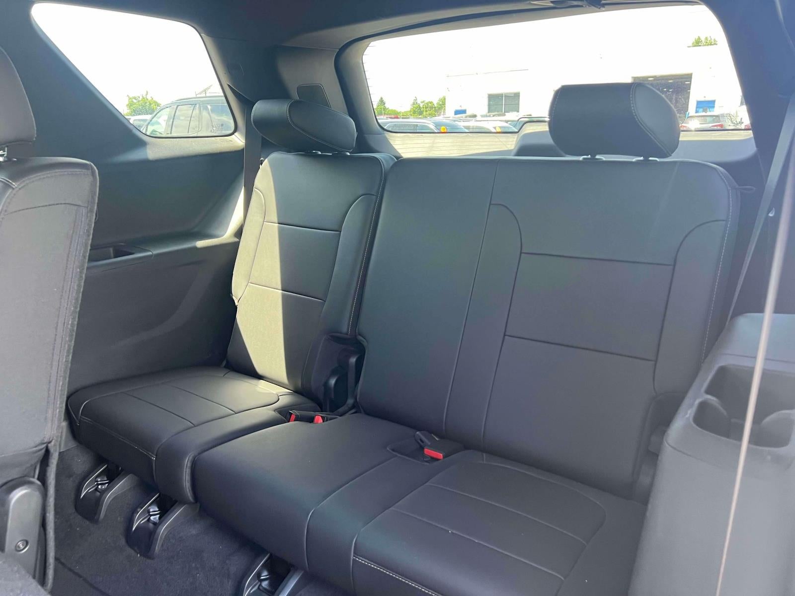 2023 Chevrolet Traverse AWD LT Leather