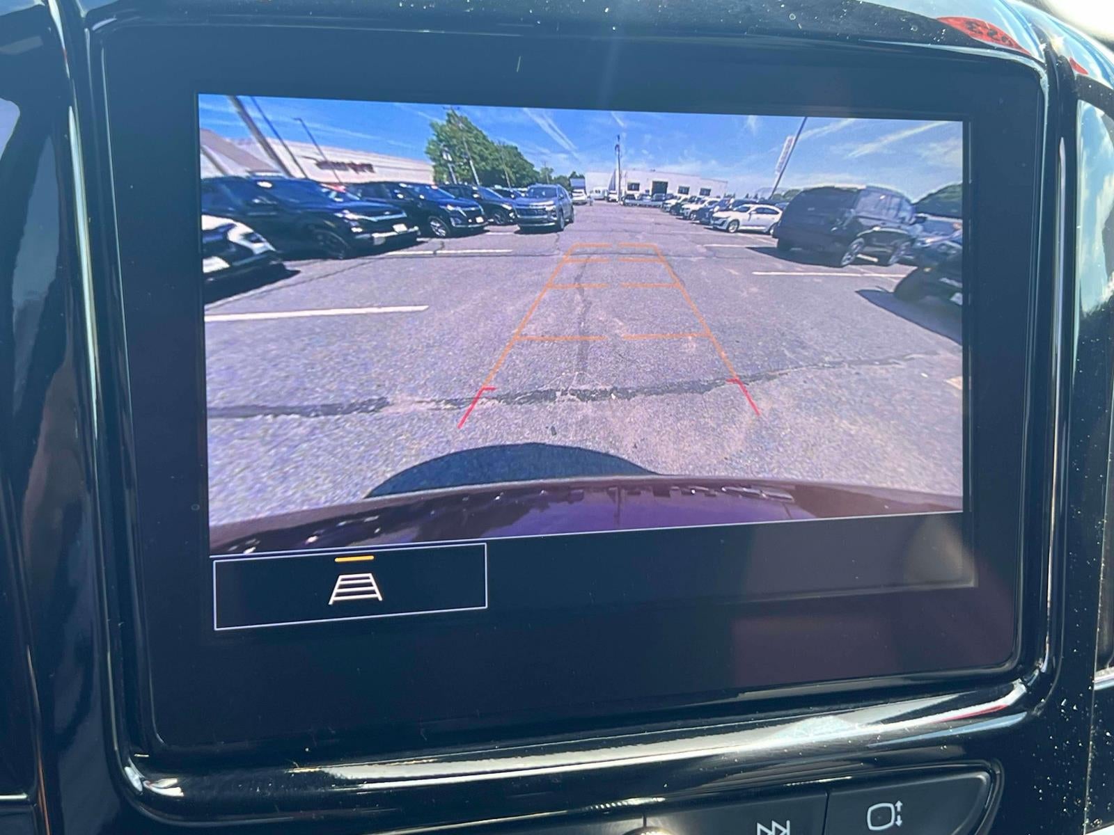 2023 Chevrolet Traverse AWD LT Leather