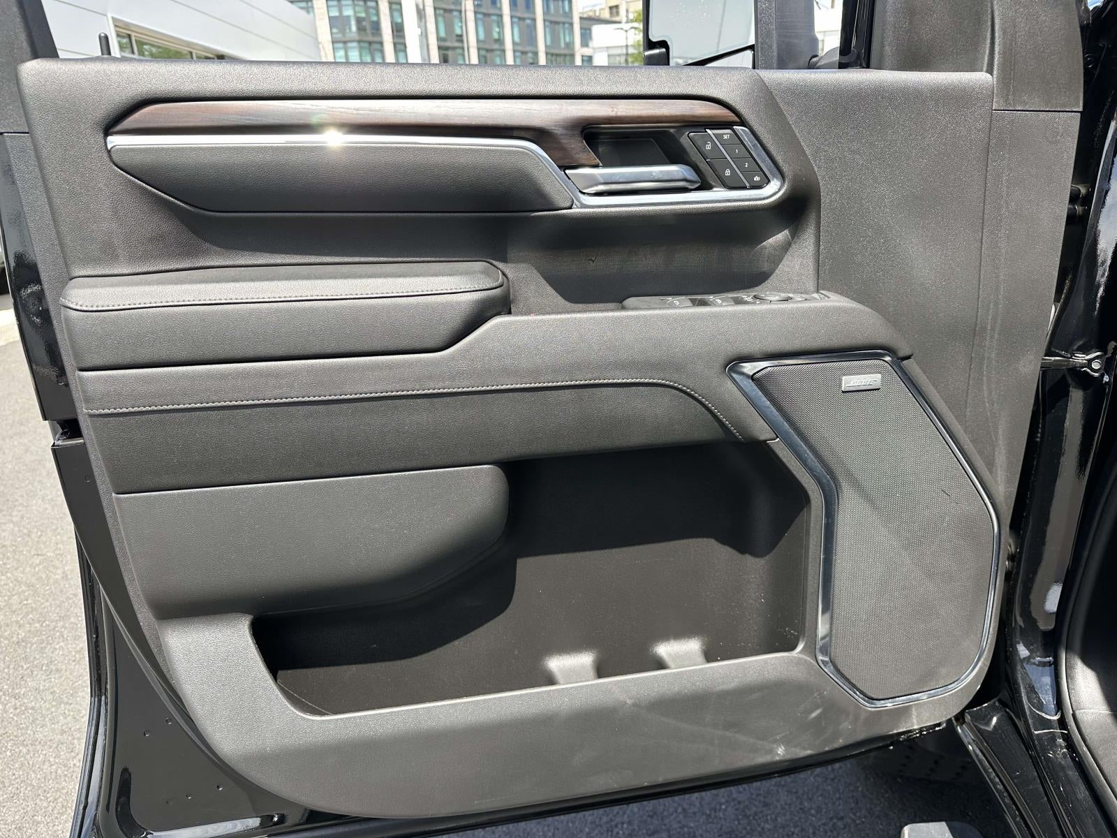 2024 GMC Sierra 3500HD 4WD Crew Cab Standard Bed SLT