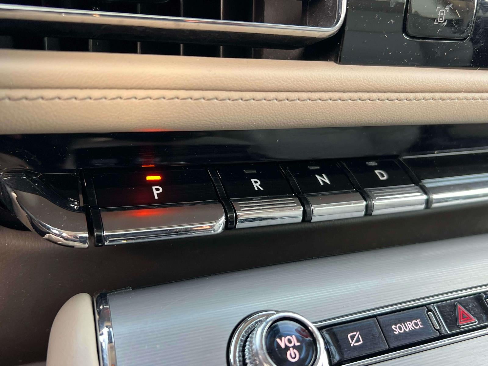 2023 Lincoln Aviator Standard