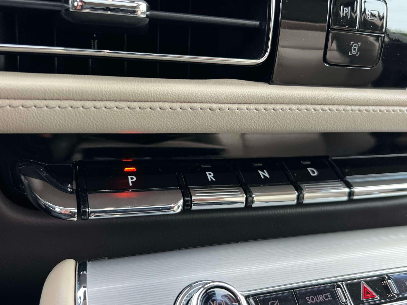 2023 Lincoln Aviator Standard