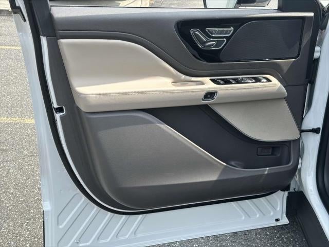 2023 Lincoln Aviator Standard