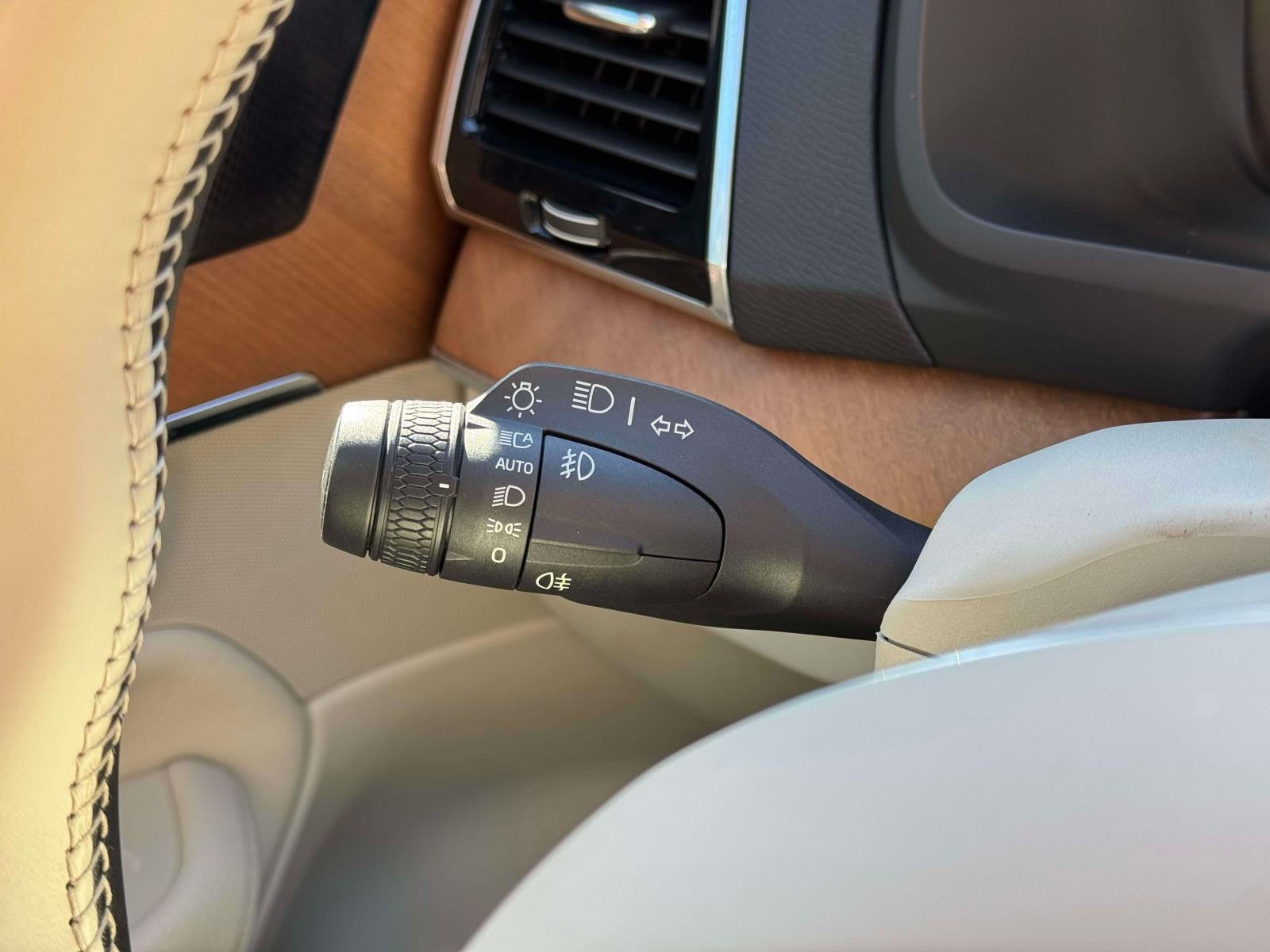 2022 Volvo XC90 Recharge Plug-In Hybrid T8 Inscription Expression Extended Range 7P
