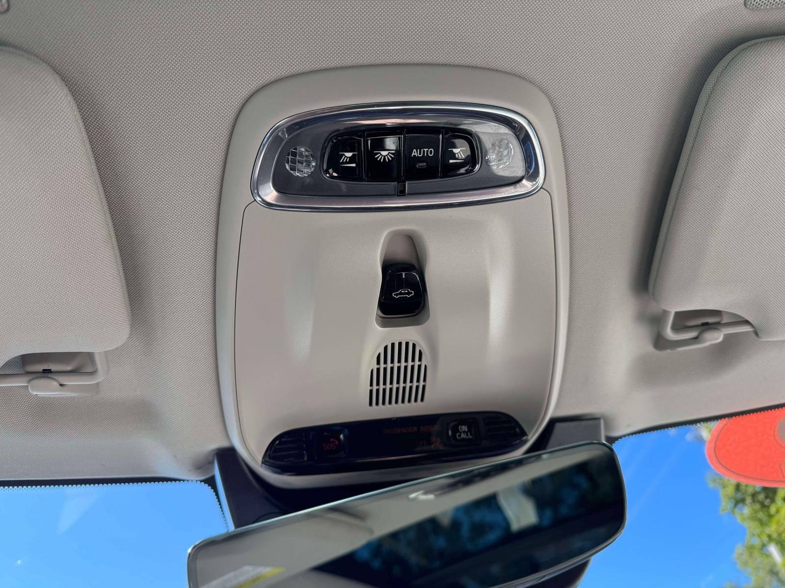 2022 Volvo XC90 Recharge Plug-In Hybrid T8 Inscription Expression Extended Range 7P