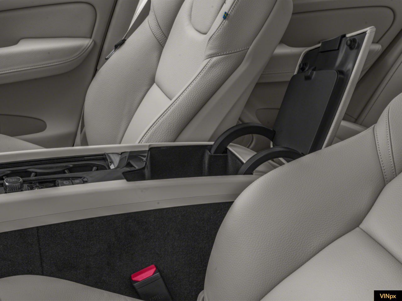 2020 Volvo XC60 T5 Momentum