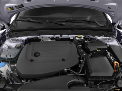 2023 Volvo XC40 B5 Ultimate Bright Theme