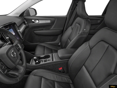 2023 Volvo XC40 B5 Ultimate Bright Theme
