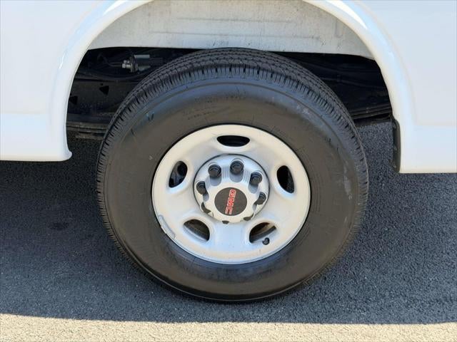 2025 GMC Savana Cargo Work Van