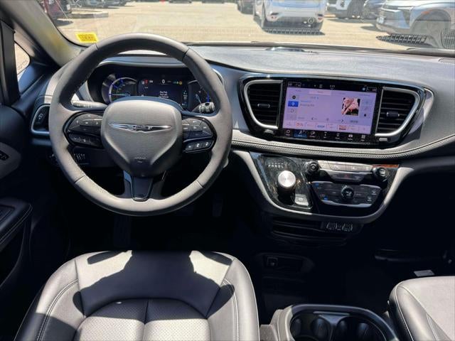 2024 Chrysler Pacifica Hybrid S Appearance Pkg