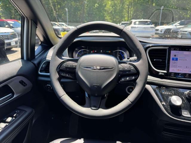 2024 Chrysler Pacifica Hybrid S Appearance Pkg