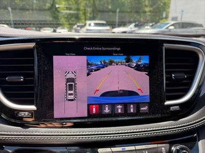 2024 Chrysler Pacifica Hybrid S Appearance Pkg