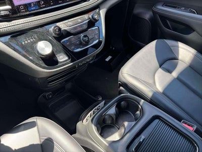 2024 Chrysler Pacifica Hybrid S Appearance Pkg
