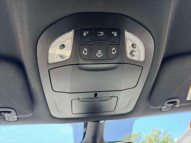 2024 Chrysler Pacifica Hybrid S Appearance Pkg