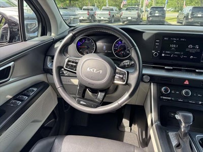 2024 Kia Carnival LX