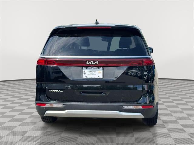 2024 Kia Carnival LX