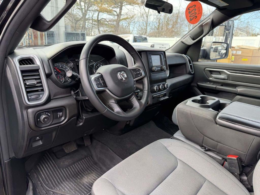 2023 RAM 1500 Big Horn Crew Cab 4x4 64' Box