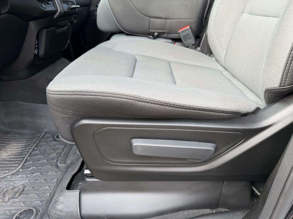 2023 RAM 1500 Big Horn Crew Cab 4x4 64' Box