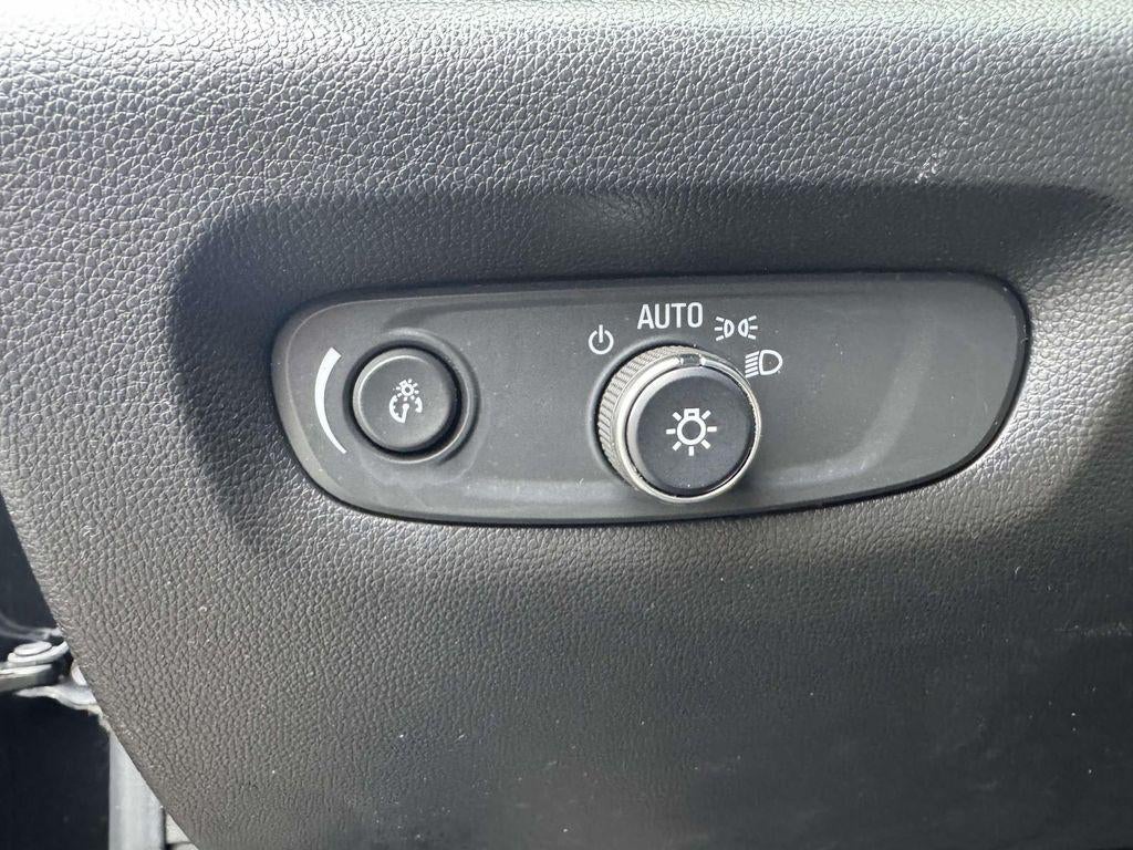 2022 Chevrolet Traverse AWD LS