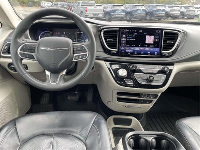 2022 Chrysler Pacifica Hybrid Touring L