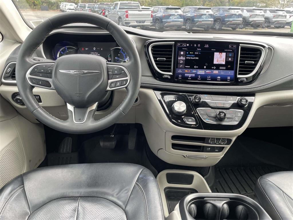 2022 Chrysler Pacifica Hybrid Touring L