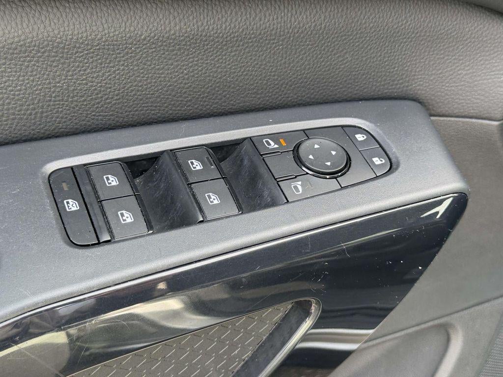 2024 Nissan Pathfinder SV 4WD