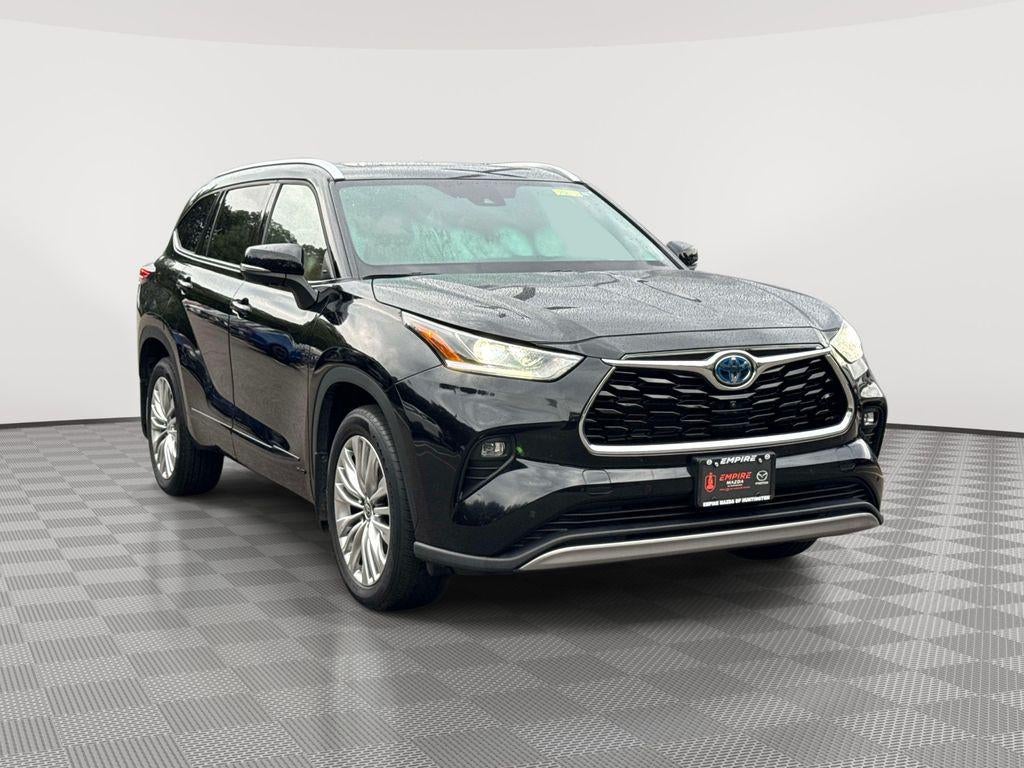 2024 Toyota Highlander Hybrid Platinum