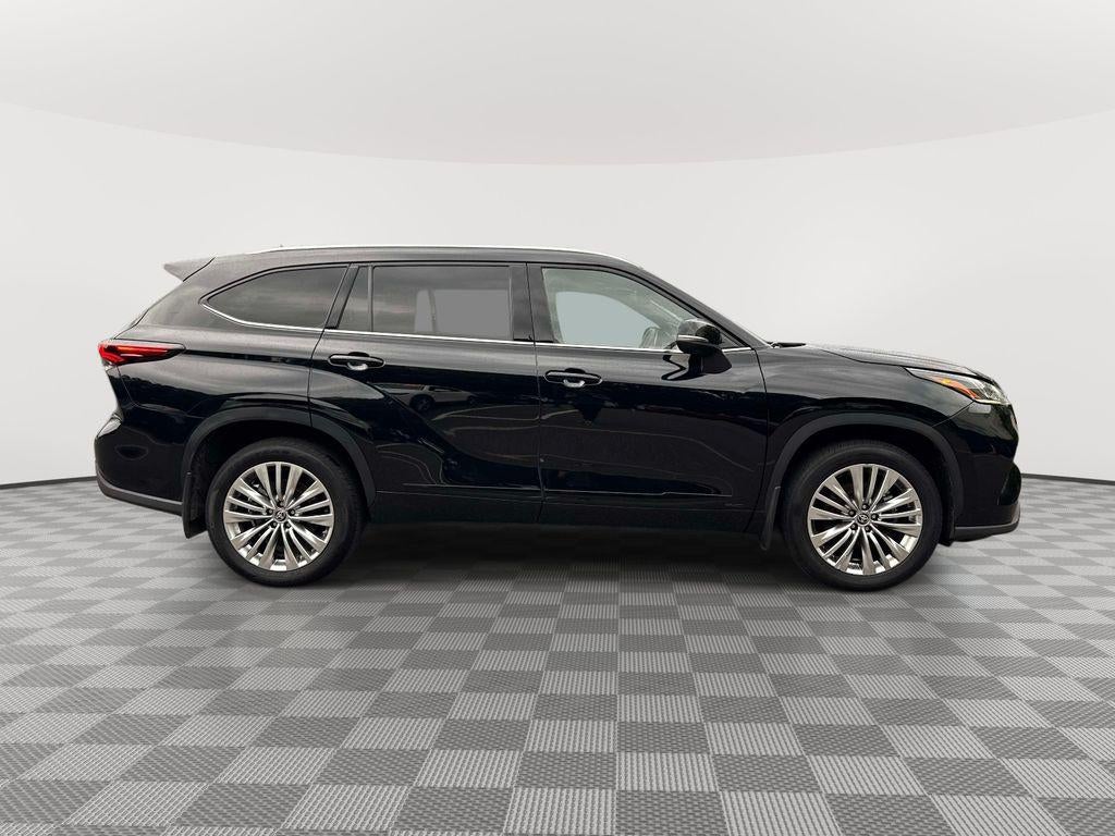 2024 Toyota Highlander Hybrid Platinum