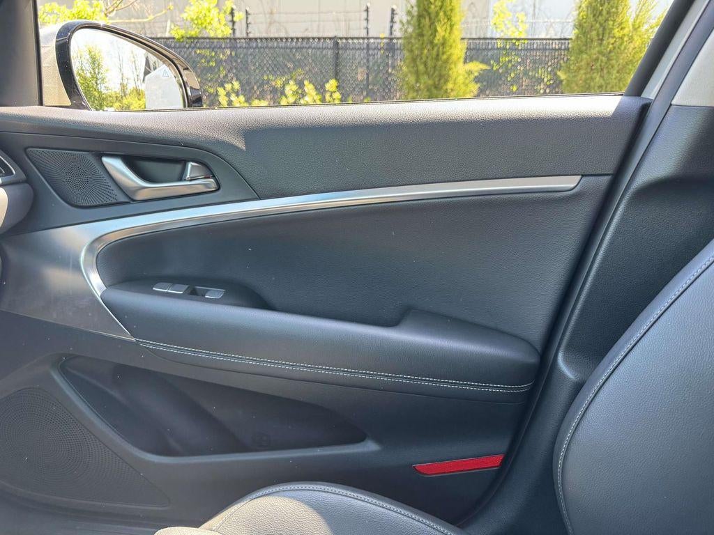 2025 Genesis G70 2.5T AWD