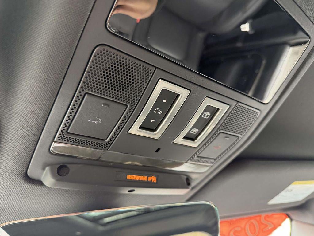 2023 Land Rover Defender 110 S