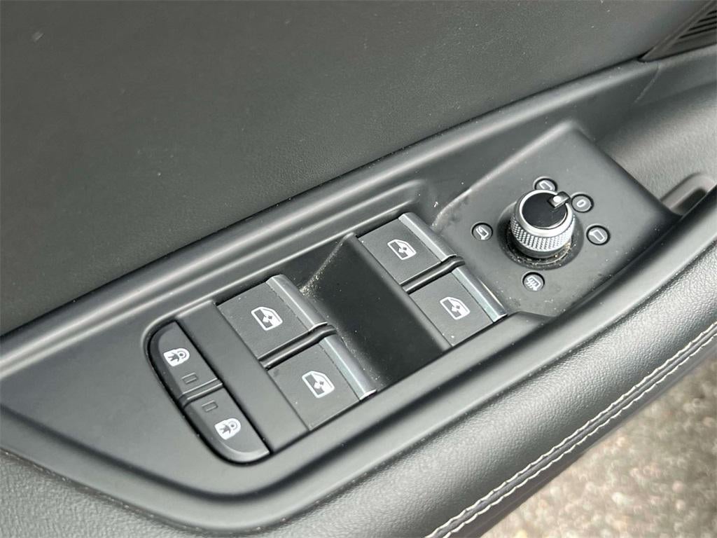 2023 Audi A4 Premium Plus 45 TFSI S line quattro S tronic