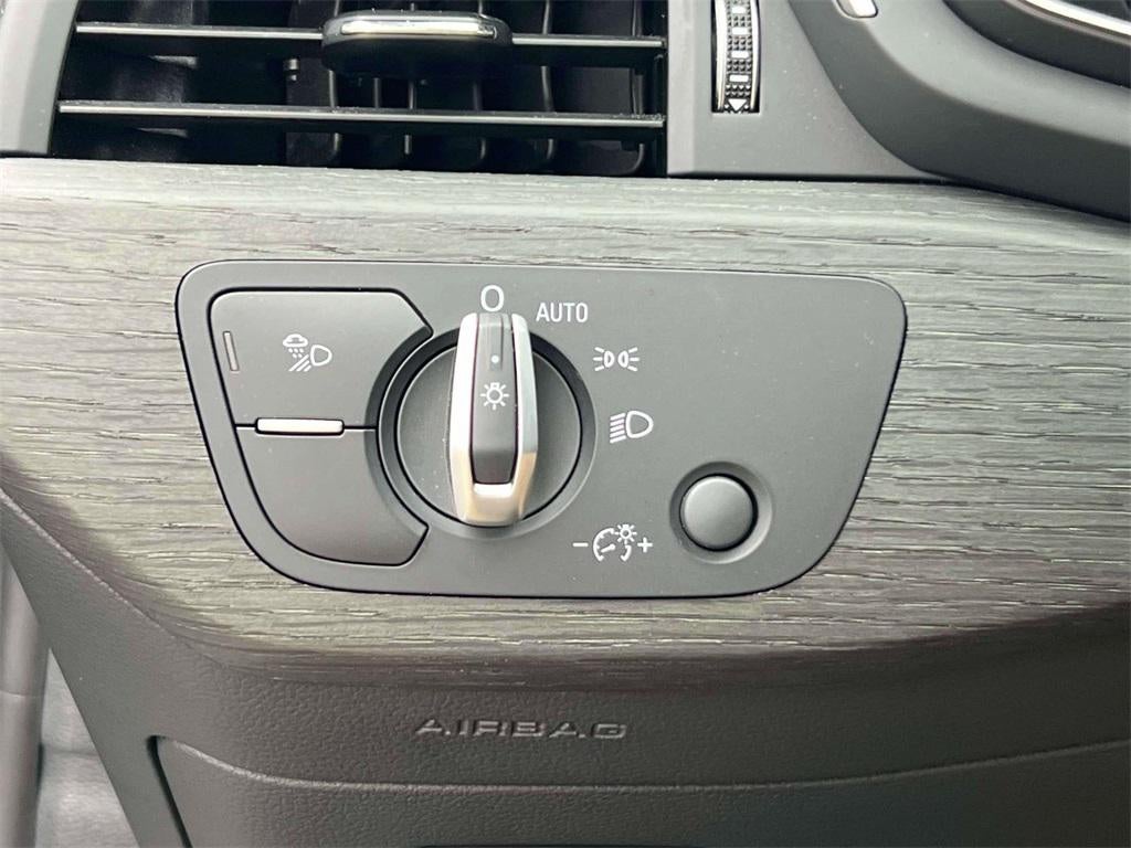 2023 Audi A4 Premium Plus 45 TFSI S line quattro S tronic