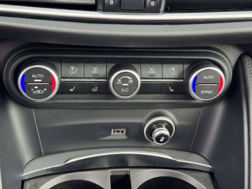 2023 Alfa Romeo Stelvio Veloce AWD