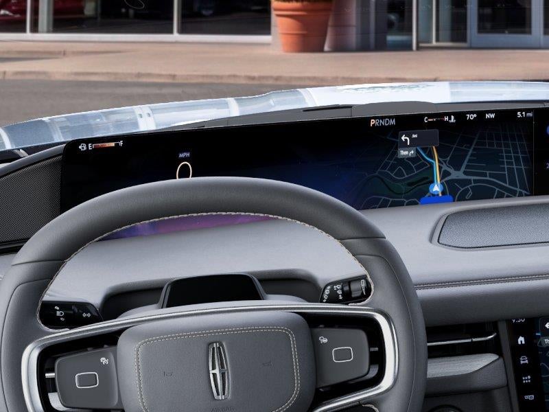 2027 Lincoln Navigator Premiere