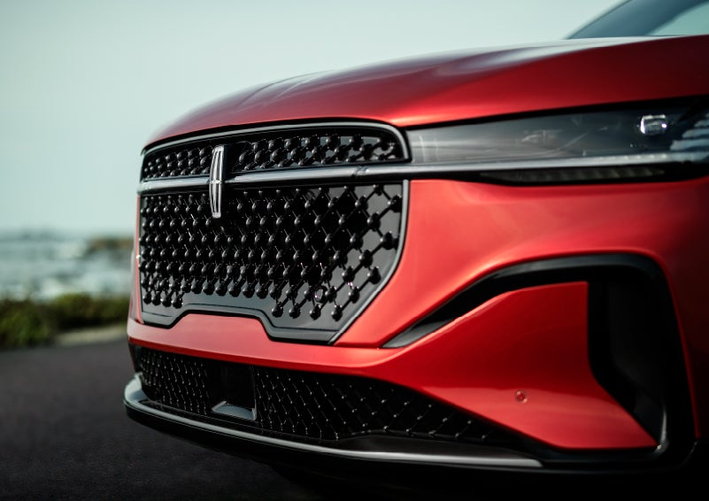 The sleek grille of a 2025 Lincoln Nautilus® SUV with the available Jet Appearance Package makes a bold statement. | Empire Lincoln of Huntington in Huntington NY