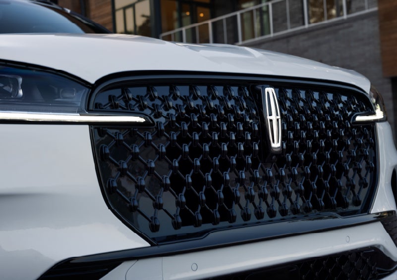 The front grille of a 2026 Lincoln Aviator® SUV is shown. | Empire Lincoln of Huntington in Huntington NY