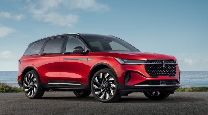 A 2026 Lincoln Nautilus® Reserve model is shown with the stylish available Jet Appearance Package. | Empire Lincoln of Huntington in Huntington NY